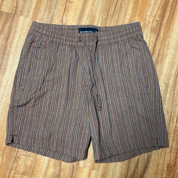 NWT abercrombie & fitch textured pull on short - Picture 3 of 6
